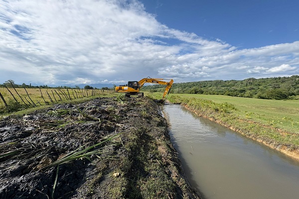 სოფელ ეწერში სარწყავი არხები იწმინდება