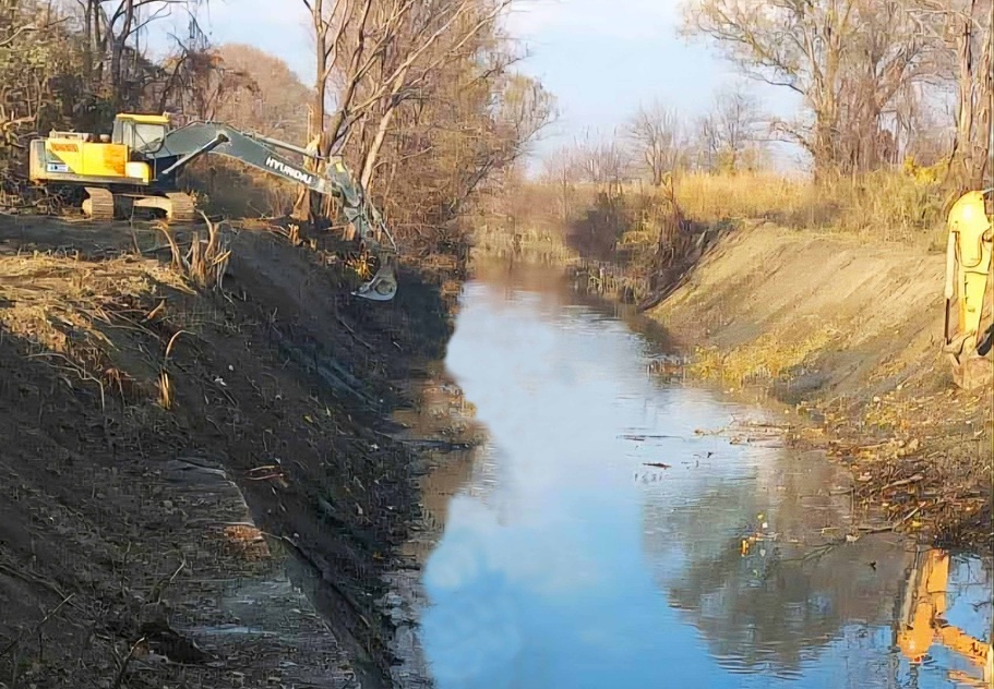 ქვემო ალაზნის მაგისტრალურ არხზე გაწმენდითი სამუშაო