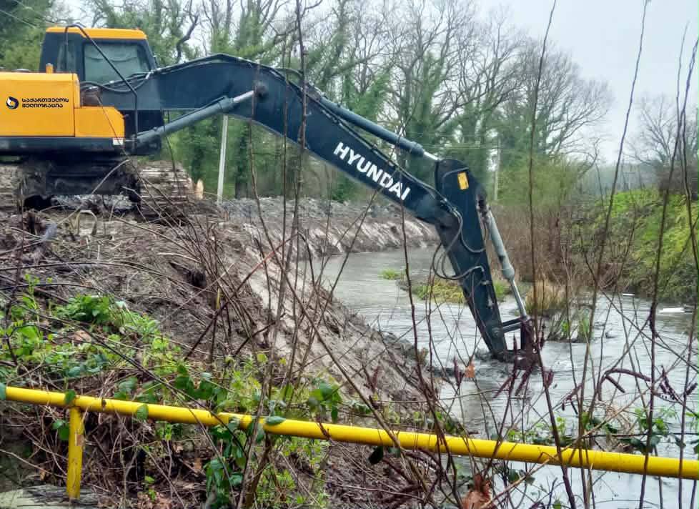 სოფელ ჭაბუკიანის ტერიტორიაზე ინაბოტის დამშრობი სისტემის სარეაბილიტაციო სამუშაოები მიმდინარეობს – 1